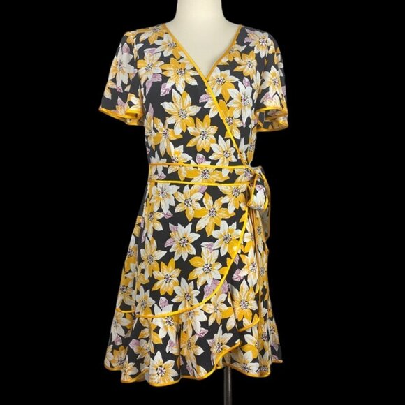 cinq a sept Dresses & Skirts - Cinq a Sept Cameron Floral Silk Wrap Dress